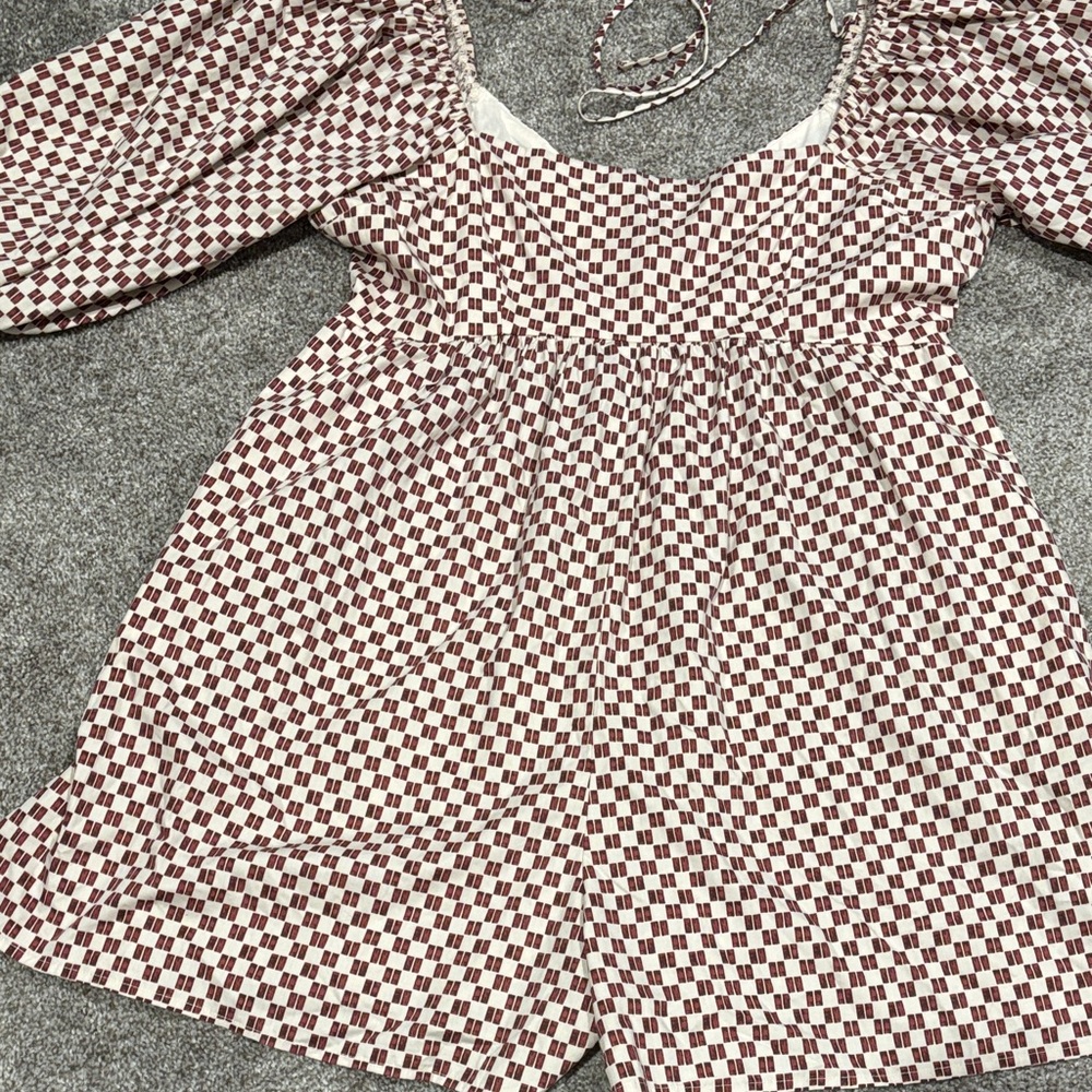 Abercrombie & Fitch Cream and Burgundy Checker Puff-Sleeve Romper